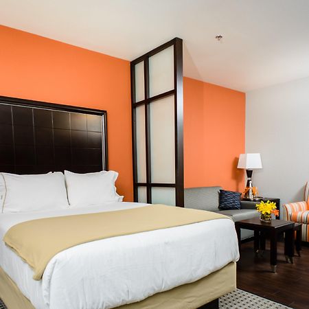 Holiday Inn Express Hotel & Suites Austin Nw - Arboretum Area By Ihg Ngoại thất bức ảnh